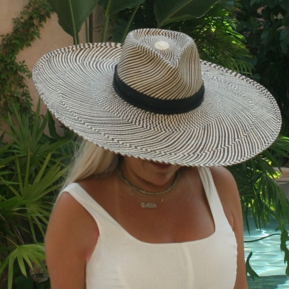 BALBINA STRAW HAT - Picture 1 of 12